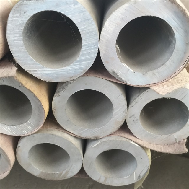 白玉10#合金无缝钢管